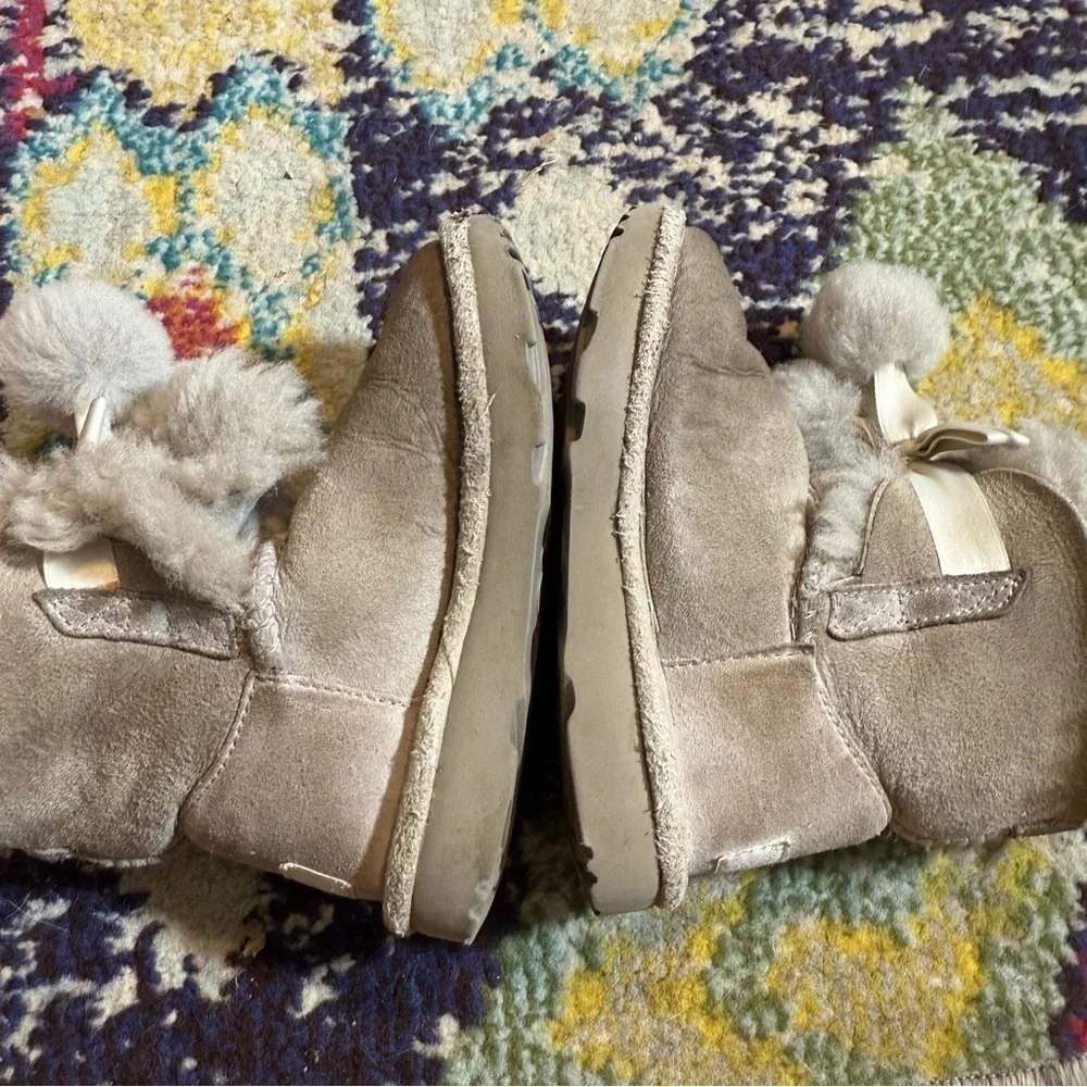 Ugg Cozy Gray Suede Boots with Fur Trim toddler 9